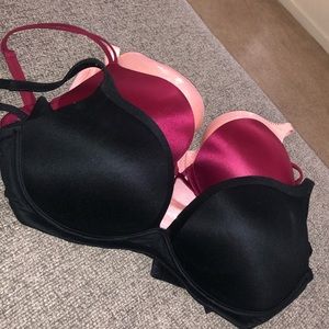 VICTORIA SECRET BRA BUNDLE